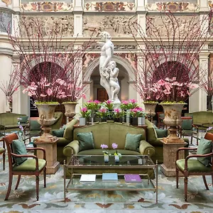 vizitați hotelul